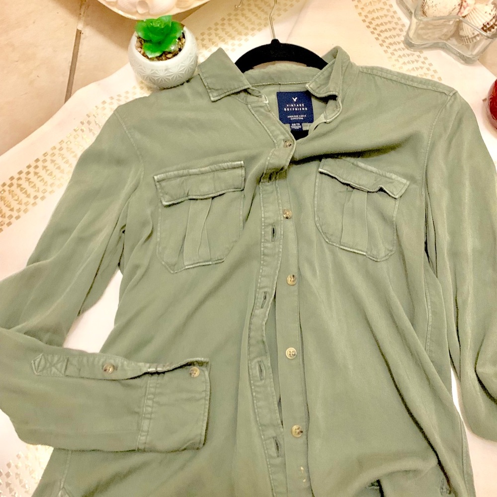 American Eagle vintage boyfriends button up top